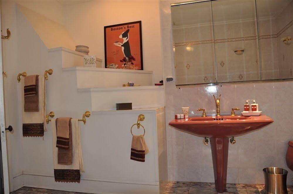 Wayne Bed & Breakfast Inn (Adults Only) Экстерьер фото